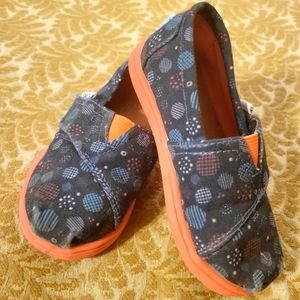 Toddler 7 Toms